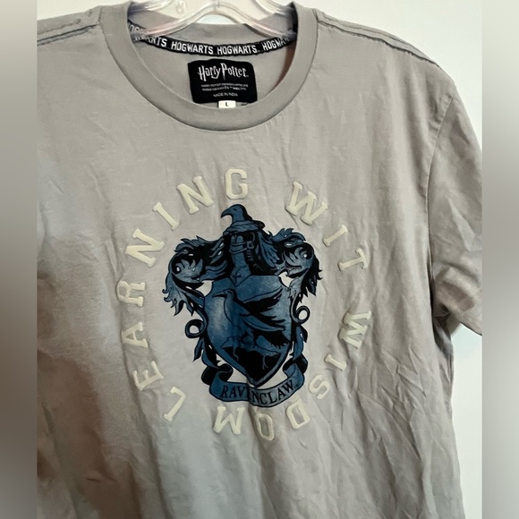 Official Harry Potter: Ravenclaw Learning, Wit, Wisdom T-Shirt (Large) - Picture 2 of 6